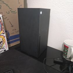 Xbox Series X With Controller And Hdmi Cable 