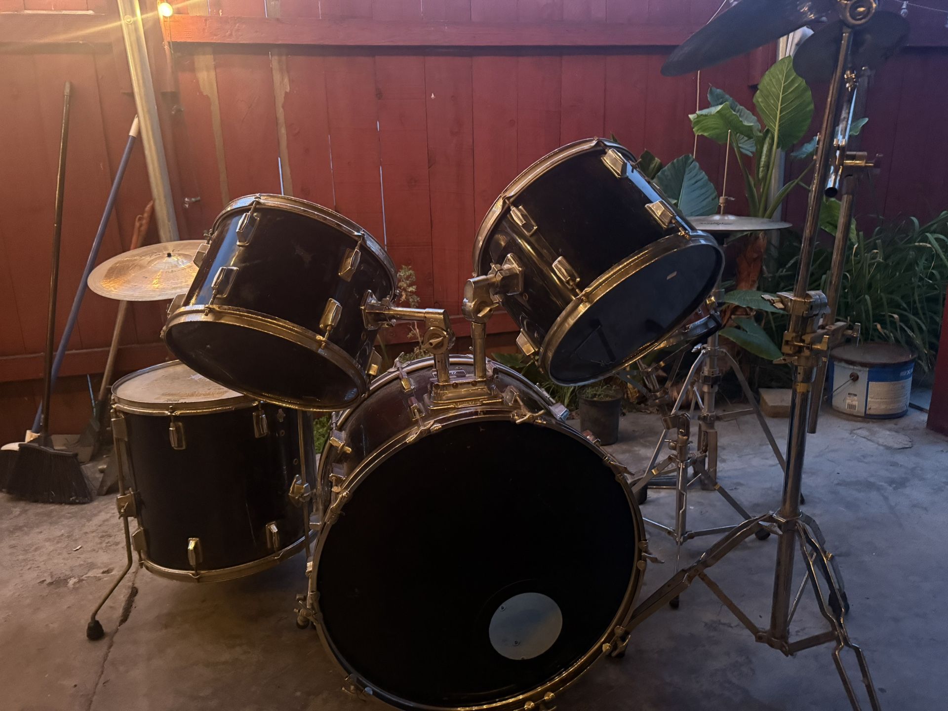 Pearl Drum Set