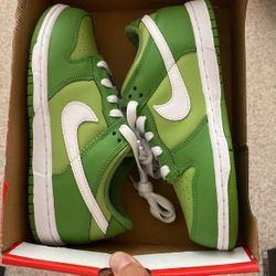 Nike Dunk Chlorophyll Sz 2.5y=4women 