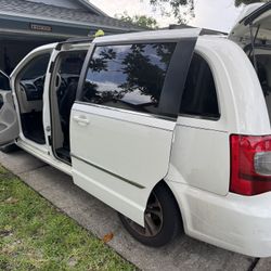 2012 Chrysler Town & Country