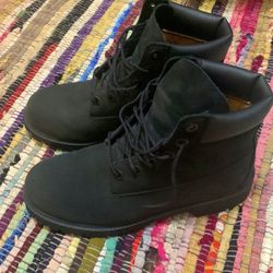 Timberland 6” Black Boots  Sz 7Y or 7 Men’s