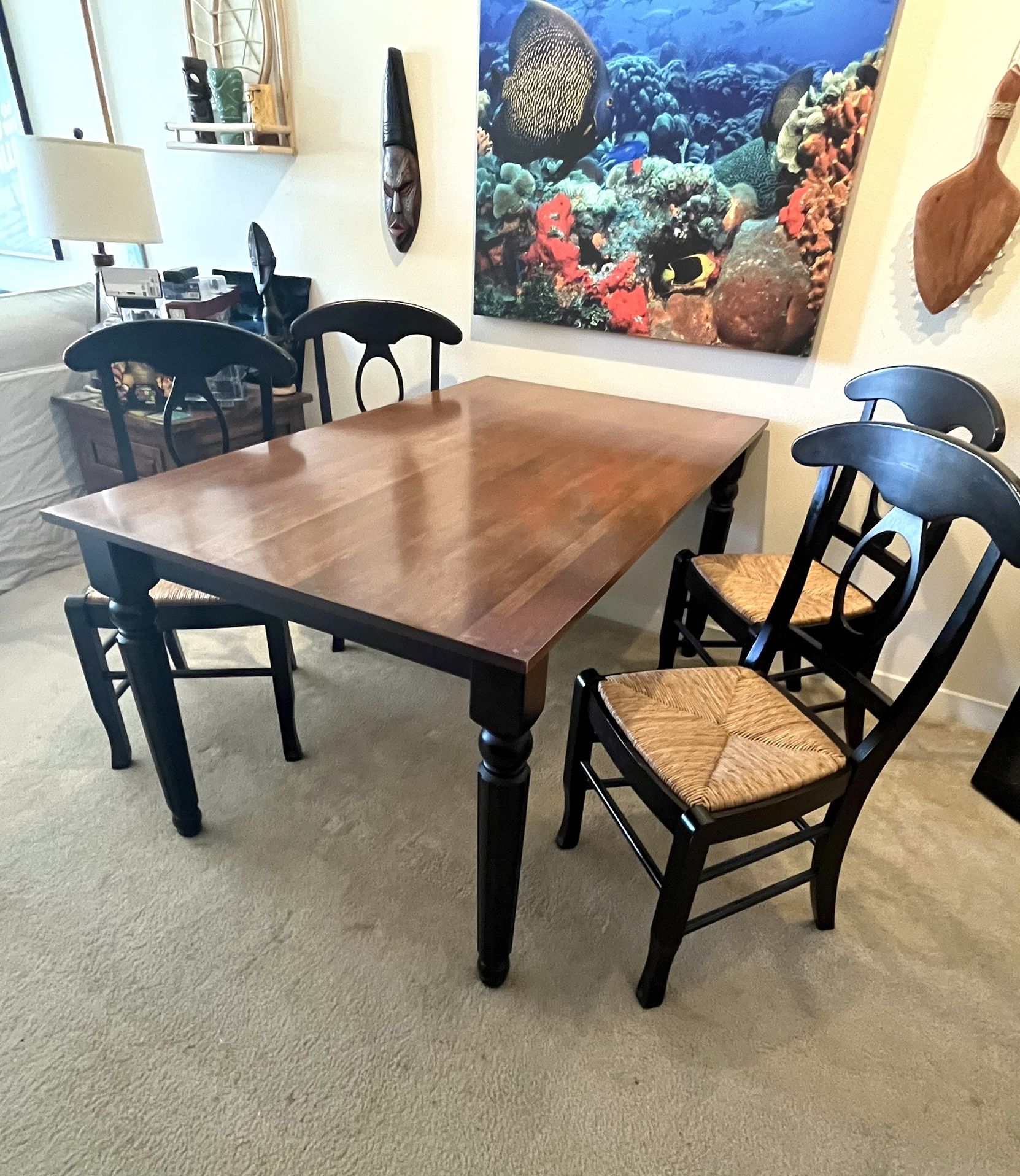 Beautiful Dining Room Set With 4 Wood/Wicker Chairs