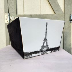 Eiffel Tower Magazine Rack