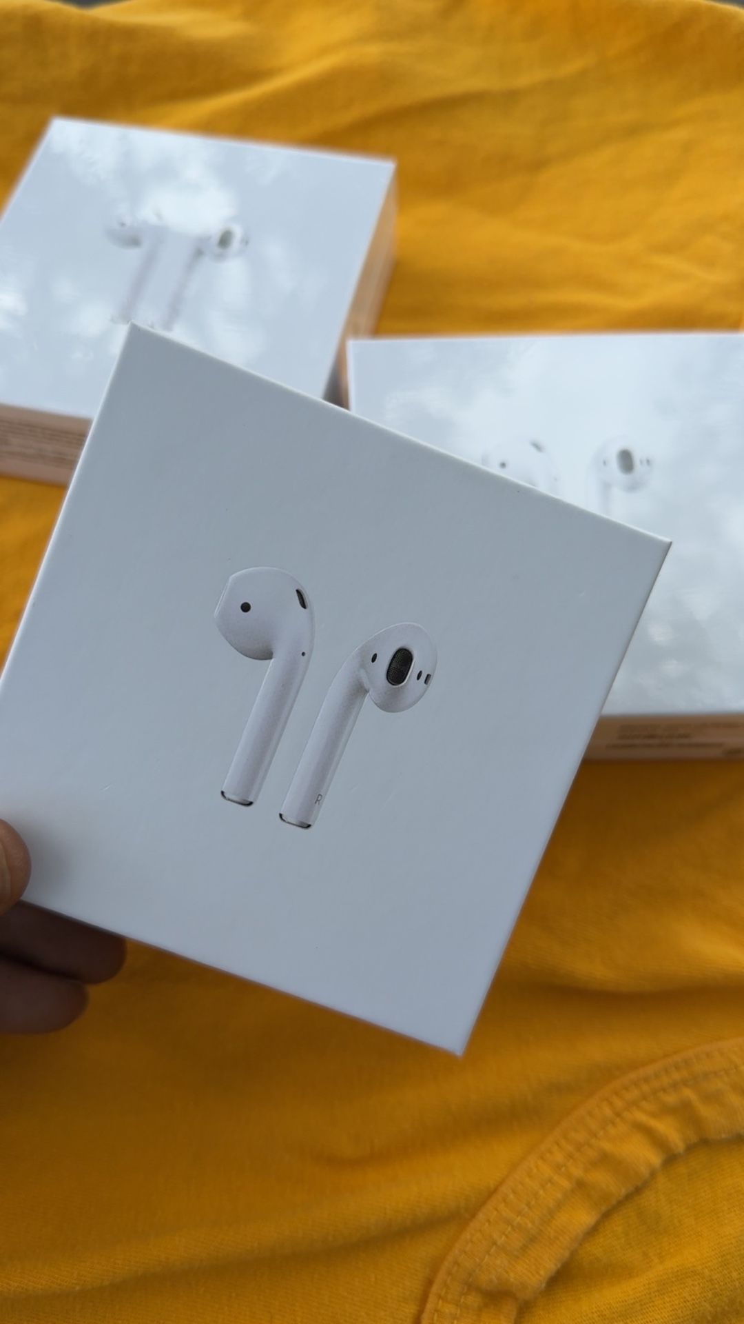AirPods