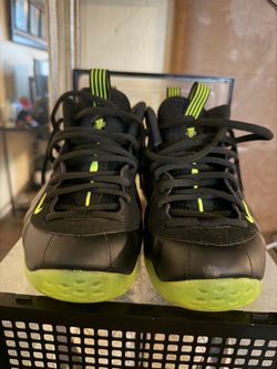 Nike Air Foamposite One Black Volt Sneakers