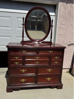 Basset Cherrywood Heirloom Vanity Dresser