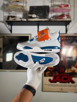 🔥 Air Jordan 4 “Military Blue” 2024 Size 10.5