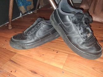 Nike Air Force 1 Low All Black Sneakers
