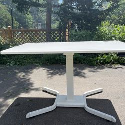 Autonomous Standard Height-Adjustable Standing Desk Dual Motor White Matte Top.