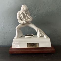 Vintage 1981 ELVIS PRESLEY Empty Decanter & Music Box. McCormick Distilling.