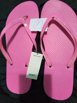 Women's Assorted Flip Flops Size 10