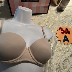 Victoria’s Secret bra in 34 A💛