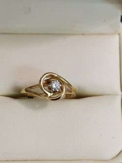 14K DIAMOND RING SZ 4 3/4
