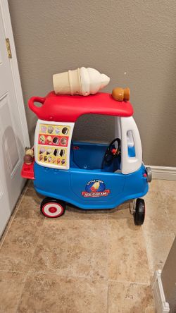 Little Tikes Cozy Ice Cream Truck