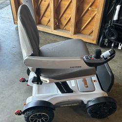 Robooter X40 Smart Electric Wheelchair 