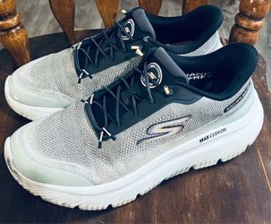 Skechers Slip-ins: GO WALK Max Cushioning - Zoltar Men’s 9.5 US!