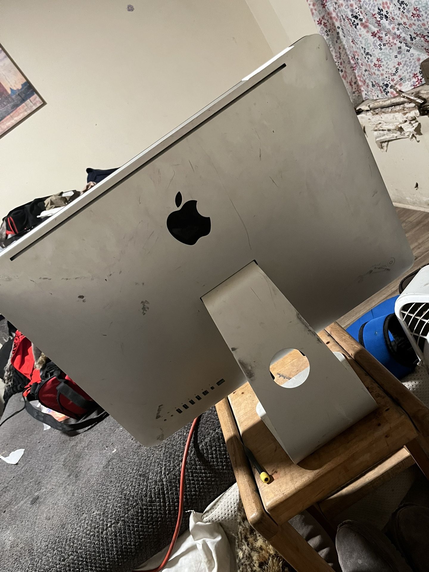 APPLE 2021 DESKTOP PLUS CINEMA SCREEN