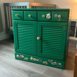 Kids Dresser/nightstand/toychest