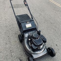 Honda Commercial Self Propelled Lawnmower 