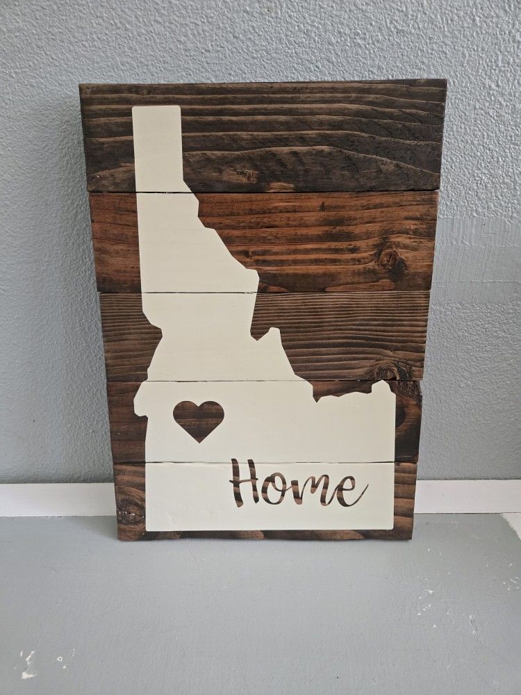 Hanging Wood Idaho Sign 