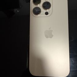 Selling IPhone 16 pro Unlocked 128GB Natural titanium 