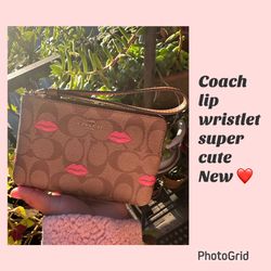 Coach Wristlet New With Tags 🏷️ $45 Firm  Cash Or Zelle 