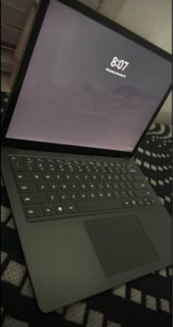 Microsoft - Surface Laptop 5 - 13.5” Touch-Screen - Intel Evo Platform Core i5 w 8GB Memory(green)