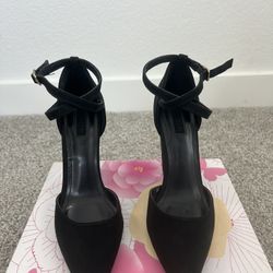 Forever 21 Black Suede Ankle Strap Heels – Women’s 5.5