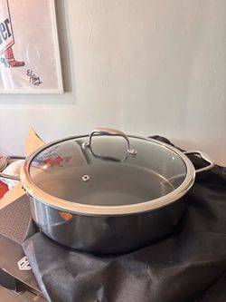 Hexclad 7 Quart Hybrid Sauté pan and chicken fryer