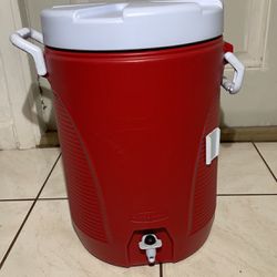 Rubbermaid Thermo Cooler Drink Dispenser 5 Gallons $15 