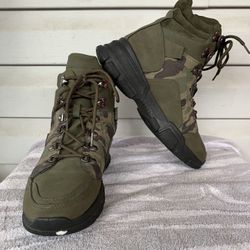 Yoki women's Boots size 6