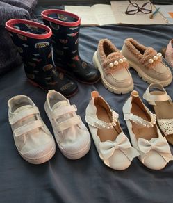 Girl's Shoes