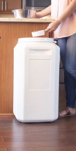 Plastic Dry Pet Food Storage Container for Dogs, Gray, 80 Pound