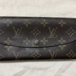 LOUIS VUITTON Monogram Emilie Wallet