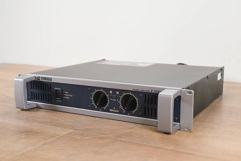 Yamaha P5000s (2600 Watts RMS)