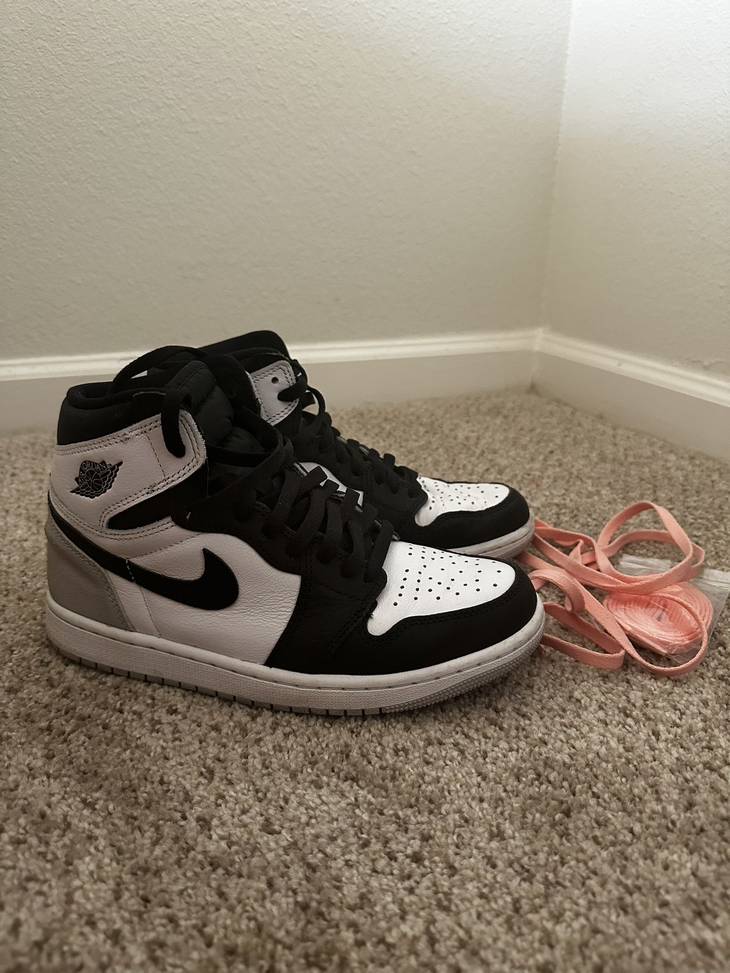 Basketball Shoe Air Jordan Vintage Coral Air Jordan Retro High OG