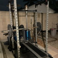 Squat, Rack, Weights  And Bench💪🏼