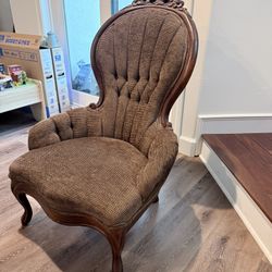 2 Vintage Queen Anne Chairs