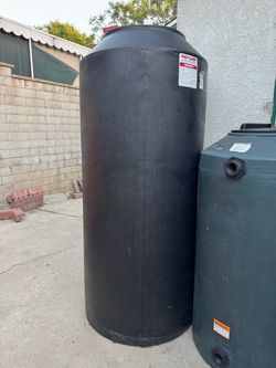 Water storage tank