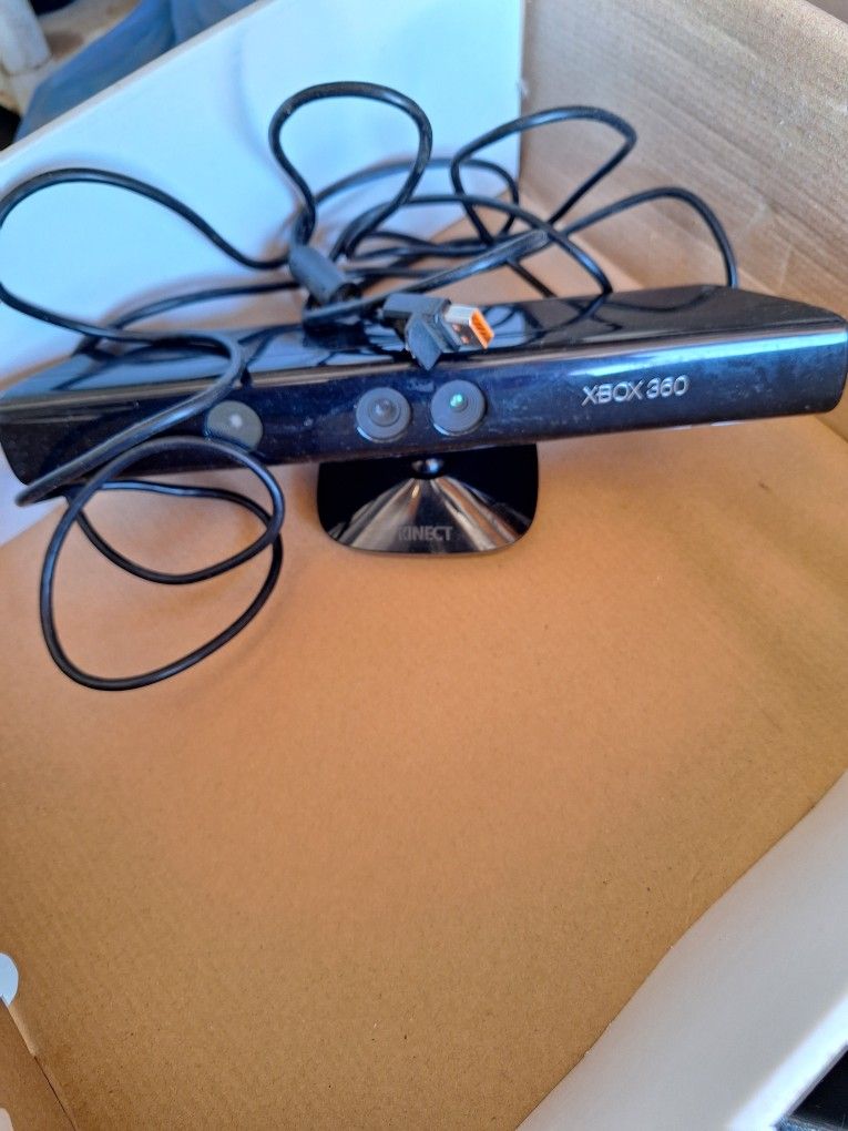 XBOX 360 KINECT CAMERA