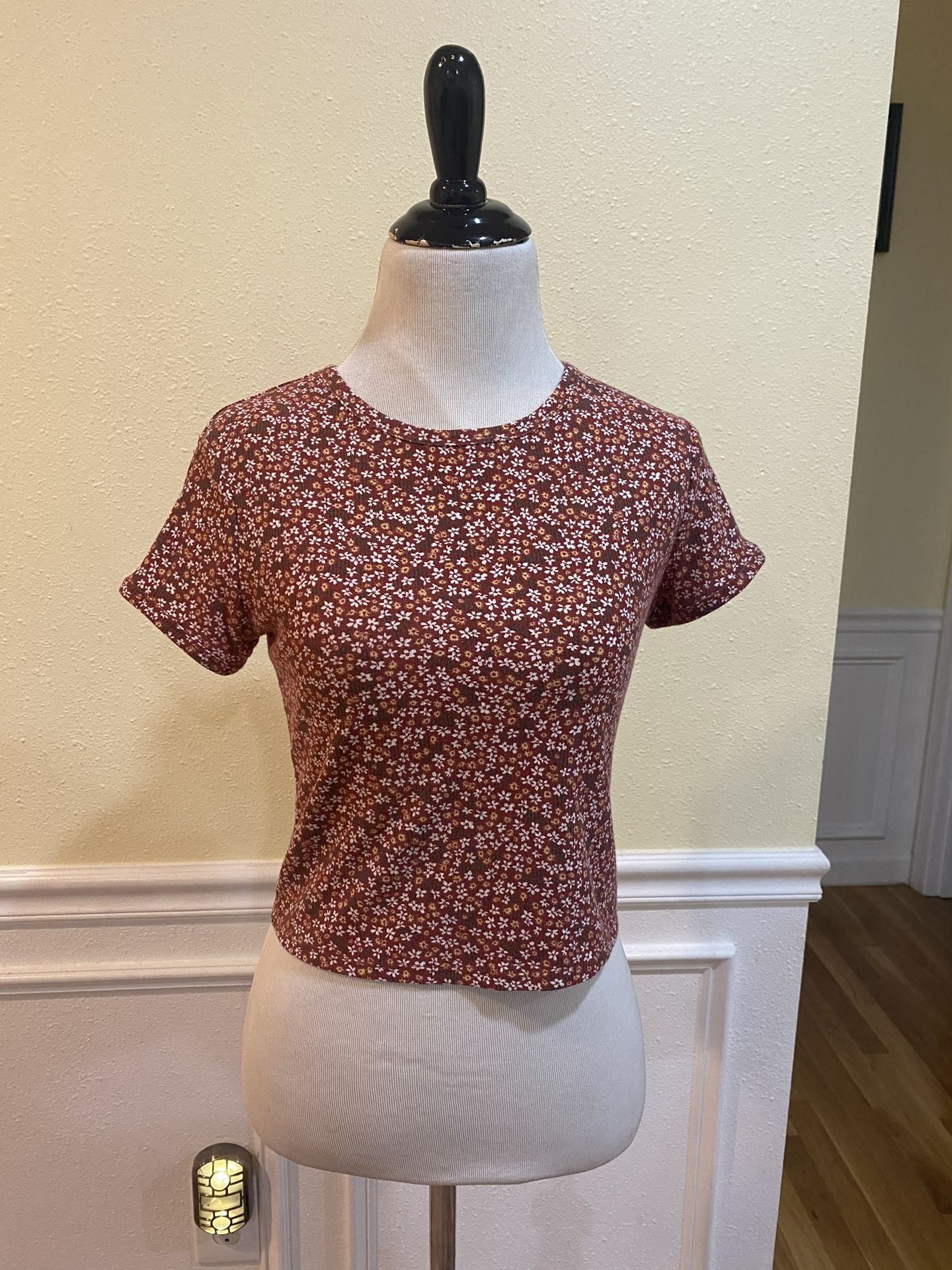 Junior Shirt Size S