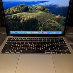 Apple MacBook Air 2018 (13-inch) 8GB, 512SSD, Backlit Keyboard  Excellent Condition  Factory reset 