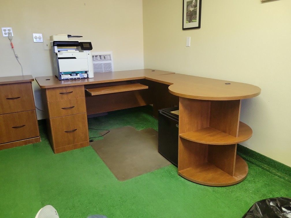 L-Shaped Cherry Veneer Office Desk 65x83x30"H