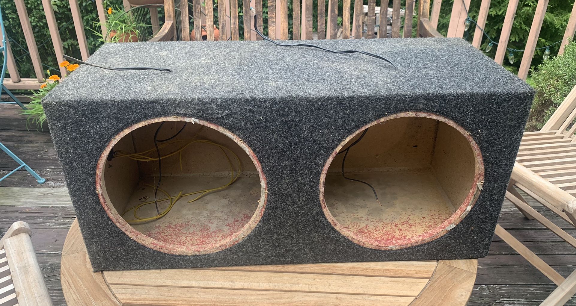 12” Dual Subwoofer Sealed Box