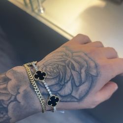 Clover Bracelet 14k Gold  With Cz Diamonds 