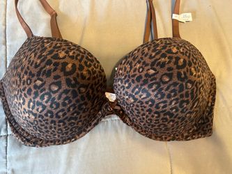 NWT  Victoria Secret Bras