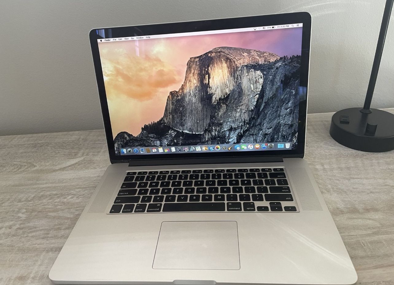 MacBook Pro I7 2.2GHZ lots of Software Final Cut Pro 