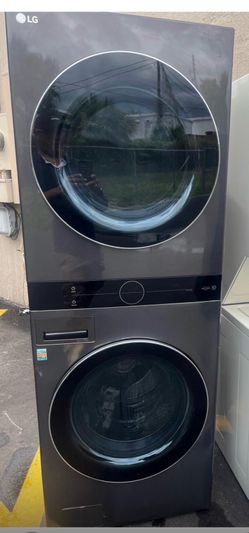 Stackable LG Electric working perfect with warranty delivery available washer 4.7 cu ft Dryer 7.1 cu ft
