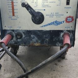 Welder Miller Thunderbolt 225