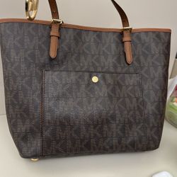 Micheal Kors Tote